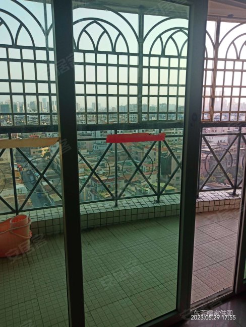 鸿福路口 楼层好 医疗配套成熟 刚需两居 交通便捷 满五,东园大厦二手