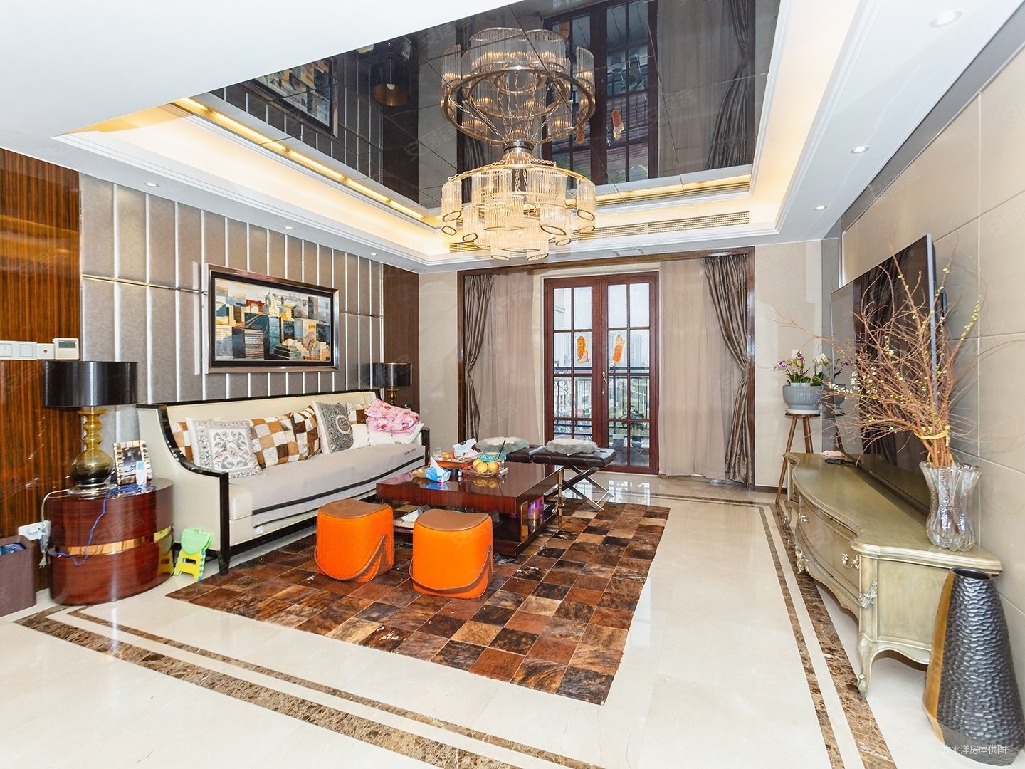 大复式,低于市场价在售,带地下产权车位,看房基本随时,康泰新城二手房