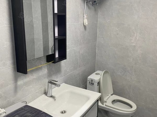 湖州吴兴西南新城七里亭佳苑靠近南太湖医院微宏蜂巢新能源江海各大厂区出租房源真实图片