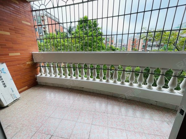 珠海香洲梅华富康花园富康花园 住家宿舍均可 3房2卫 近体育中心九中