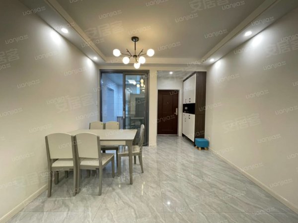 凉山西昌长宁小区阳光城文澜府西部新城，阳光城文澜府，电梯套三双卫，家具家电齐全，价格可谈出租房源真实图片