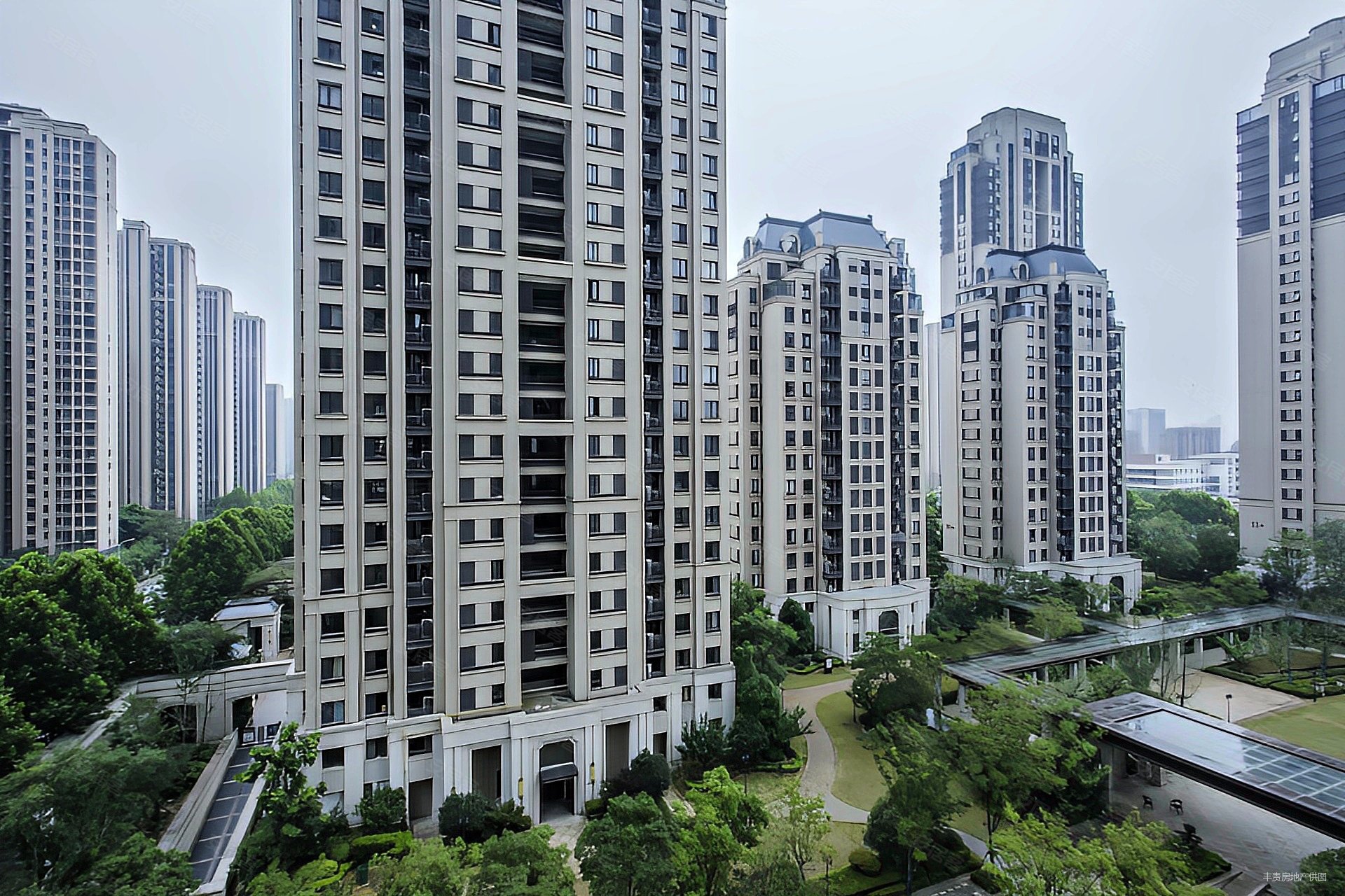 绿地御徽 精装大三房 临地铁 南北通透