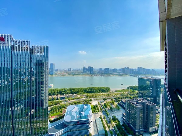 广州南沙金洲南沙金茂湾南沙金茂湾 精装四房 配置齐全 环境优美 高