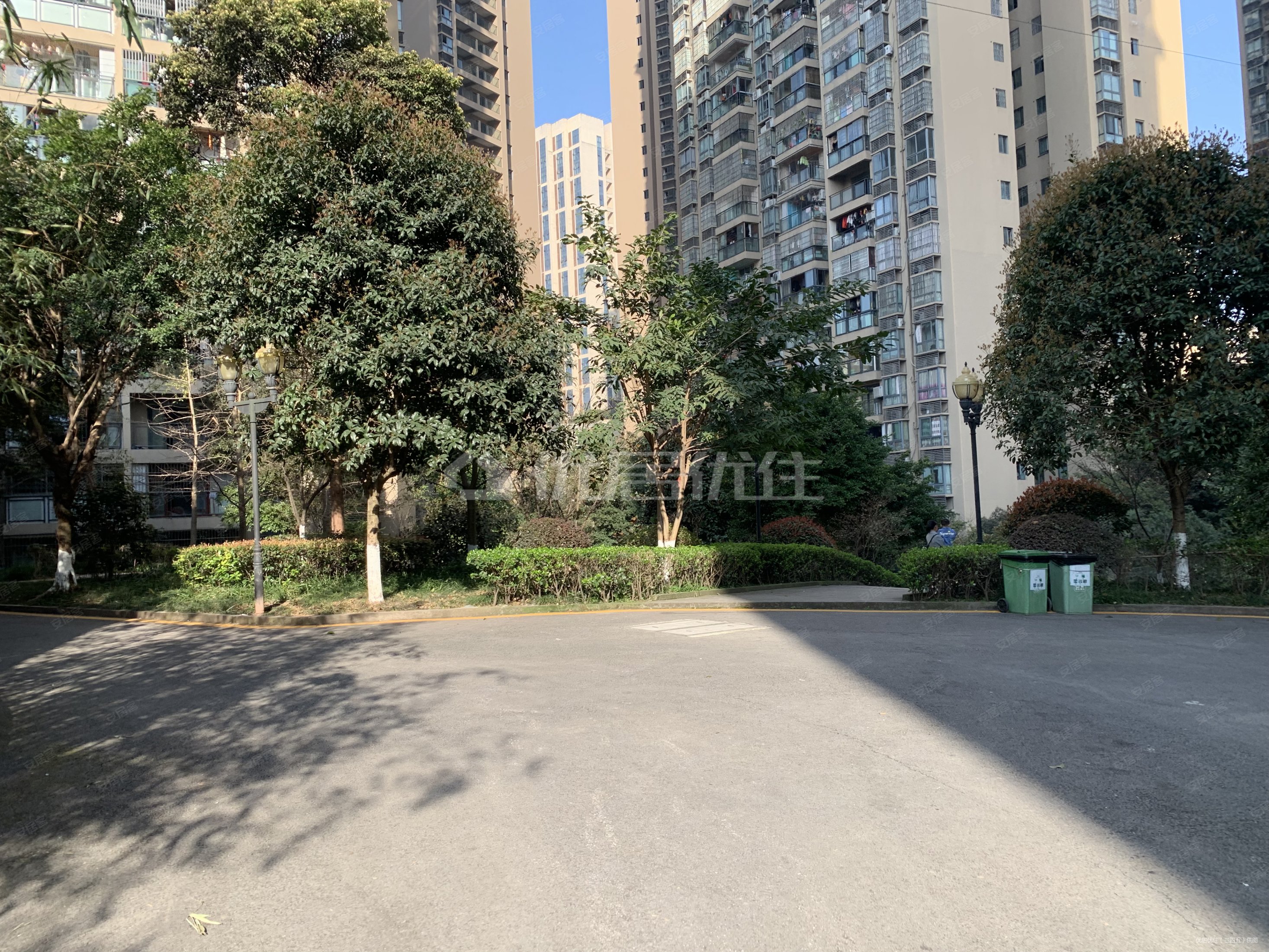 中悦城尚城3室2厅2卫97.5㎡南55万