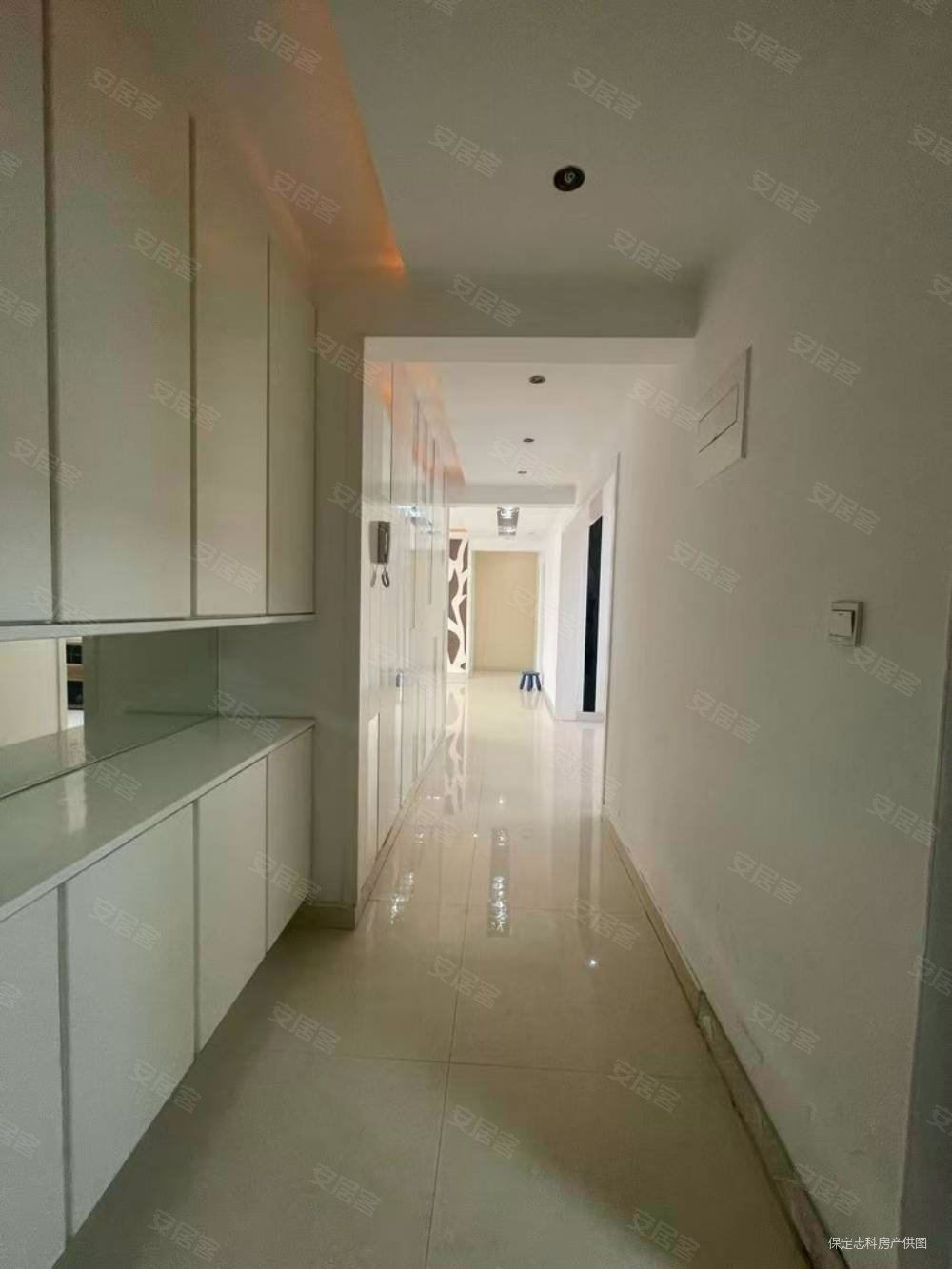 盛和嘉园3室2厅2卫142.53㎡南北100万