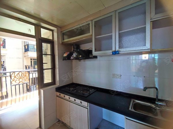 锦绣御景苑3期 电梯房 出租2房 有部分家电私租1500可谈,增城租房