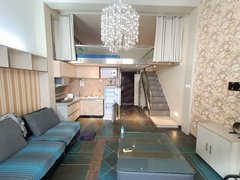 绵阳涪城火车站真实 温馨跃层 韩式公寓 1室1厅精装修 拎包入住出租房源真实图片