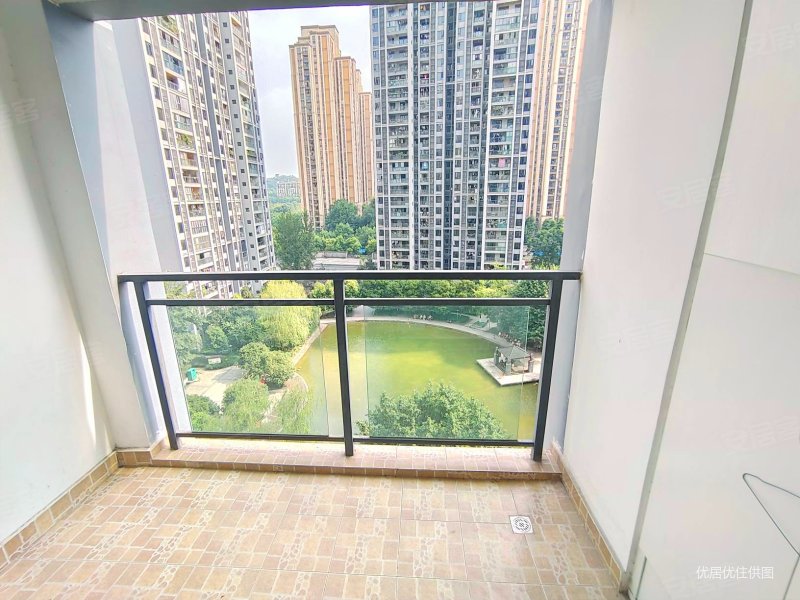 (巴国城好房)正看湖 朝南 朝中庭 价格可小刀 错过再无,朵力品道二手