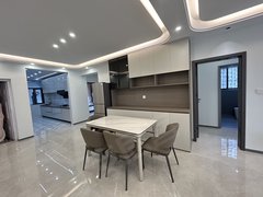 弥勒九号路庆来公园市中心 精装三室 家具家电全新 随时看房出租房源真实图片