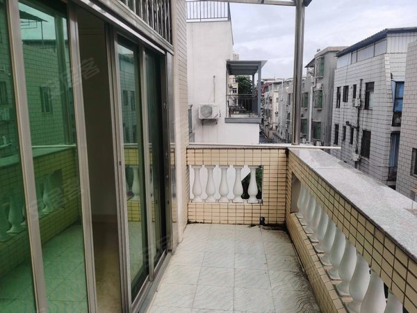 深圳宝安桃源居金碧花园金碧花园,独栋四层别墅出租,前后带院子,有
