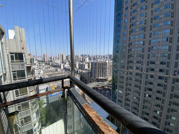 天虹超市楼上悦华城市广场自住精装修拎包入住