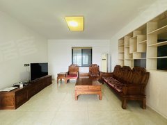 海口秀英海秀海口湾 滨海大道 滨海九小旁 精装三房两卫 干净整洁看房方便出租房源真实图片