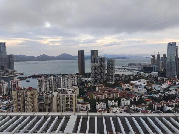 深圳南山蛇口水湾1979(商住楼)1979云端公寓 大一房 豪装 朝南看海景