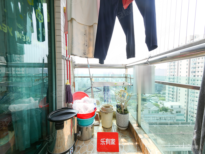 6xx买全海花园3房 业主置换急出 私聊底价