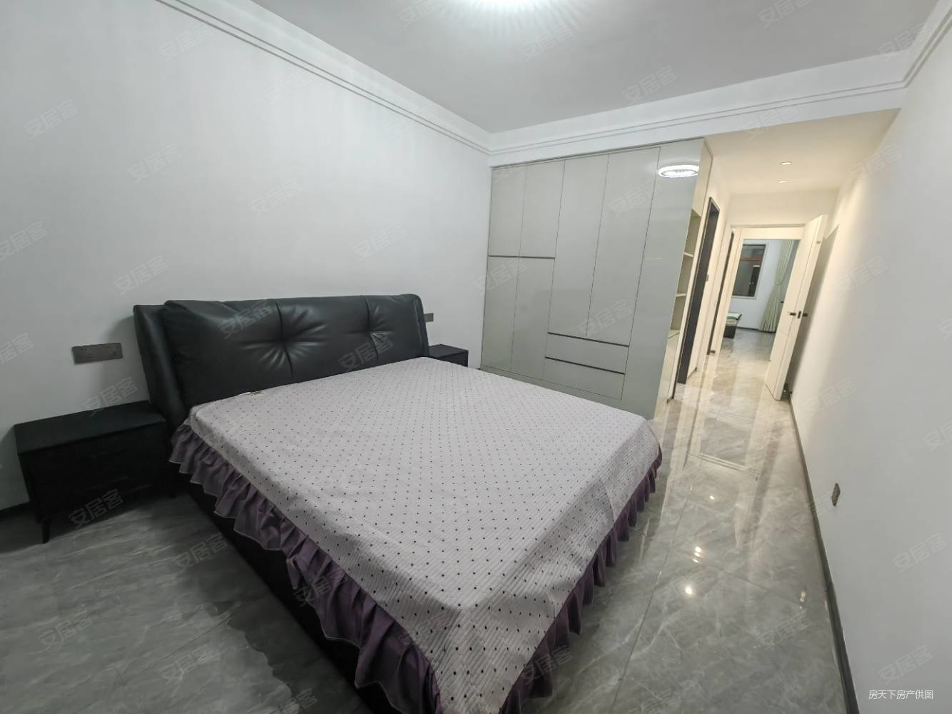 世纪嘉园3室2厅2卫141㎡南北94.8万