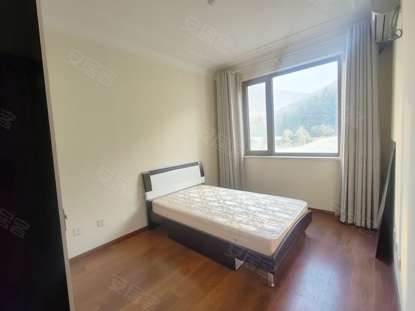 青岛崂山石老人山水名园三期山水名园三期 3室2厅2卫  电梯房 精装修