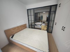 上海静安静安寺整租,实拍静安寺,江苏路地铁站愚园路641号6楼朝南一房一厅出租房源真实图片