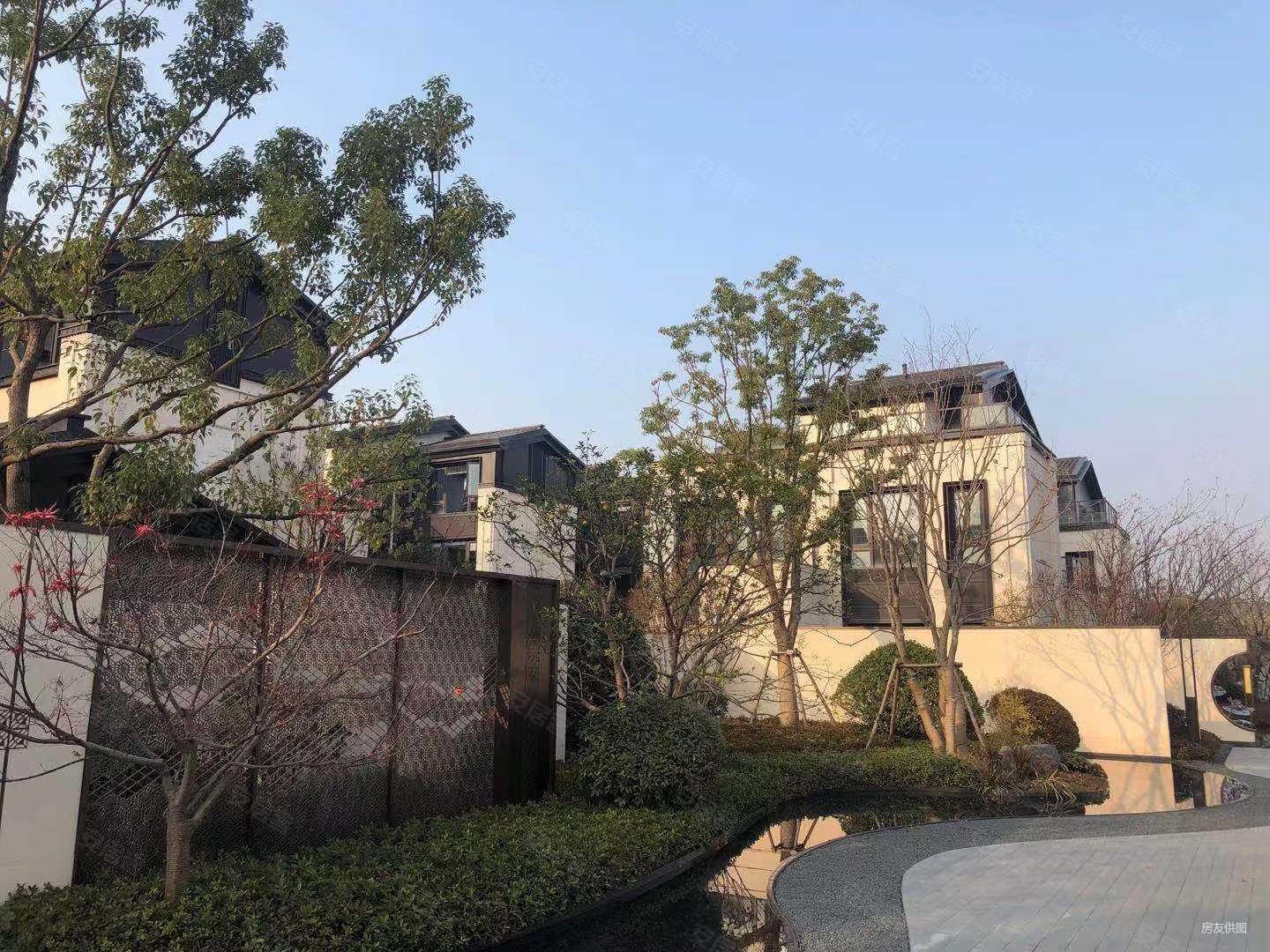 秦淮河畔中华门旁做少墅派南京人越城天地主城别墅