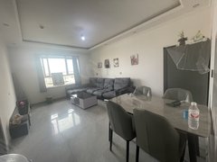 巴音郭楞库尔勒新市区小区环境好,九鼎对面出去购物方便,安静,有需要的朋友可以选择出租房源真实图片