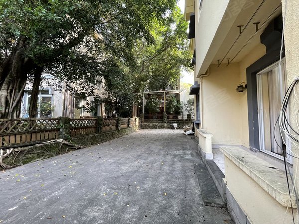 重庆渝北新牌坊锦绣山庄(别墅)新牌坊 锦绣山庄 独栋  5室5卫 精装