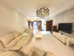 济南历下浆水泉路万象城附近新上 3室2厅2卫  电梯房 豪华装修 144平米出租房源真实图片