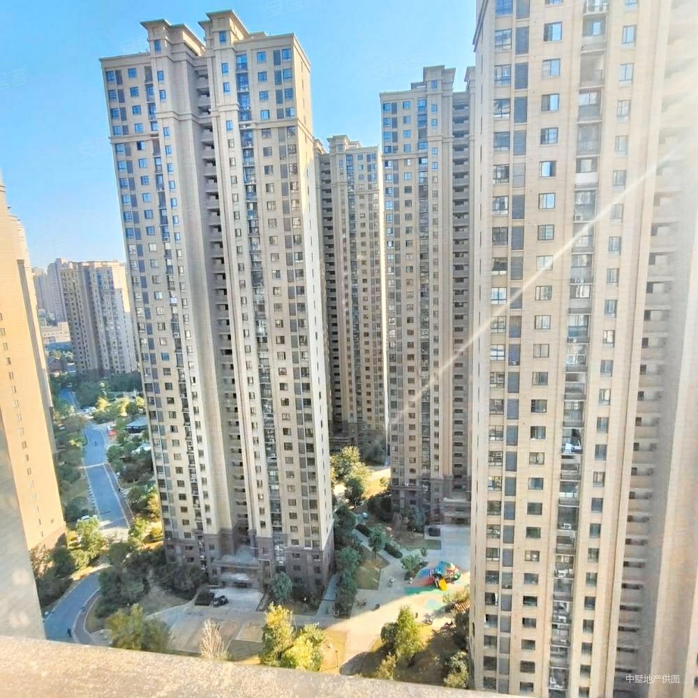 华地翡翠蓝湾二期次新小区好楼层采光刺眼地铁口