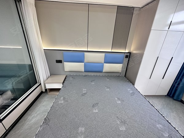 金华浦江县浦江城东一点红大道177号楼现场房東（无中介）压一付一，253附近精装一室一厅，无物业。出租房源真实图片