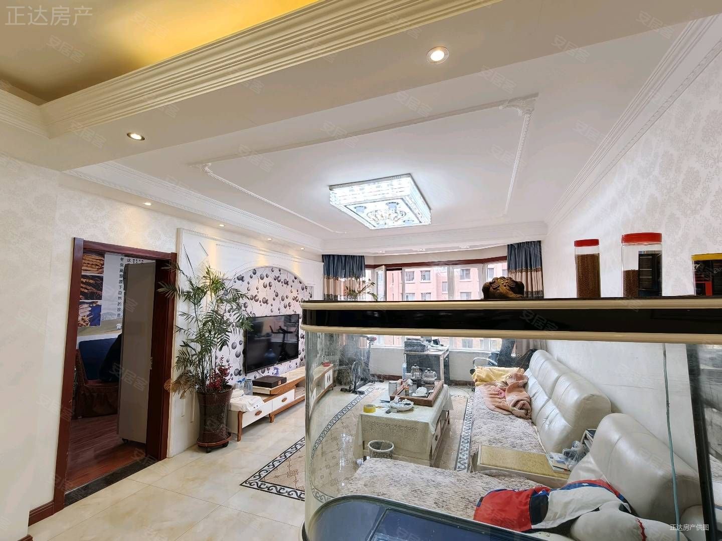 新华联首府(二期)3室2厅2卫145㎡南北188万