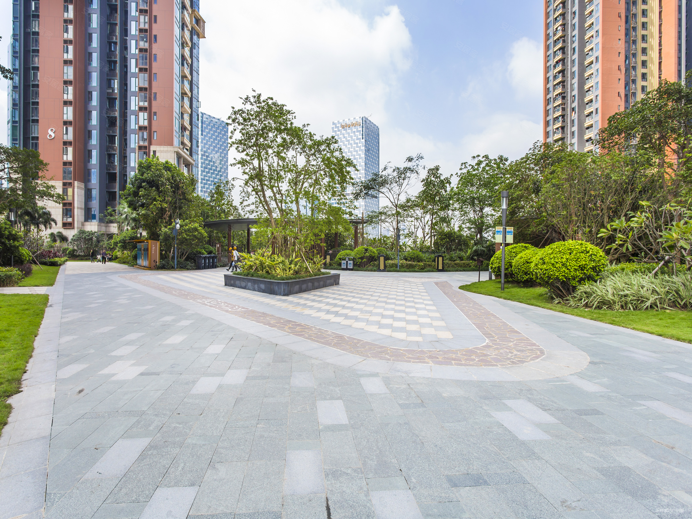 6字头,朝东南看花园,大降价 ,交易只有契税,星河银湖谷二手房,625万,4