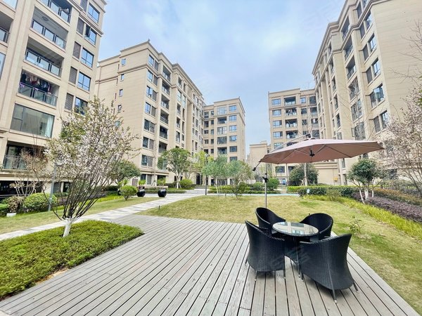 重庆南岸刘家坪龙湖康田麓宸澜山樾新上 刘家坪轻轨站精装洋房三居室