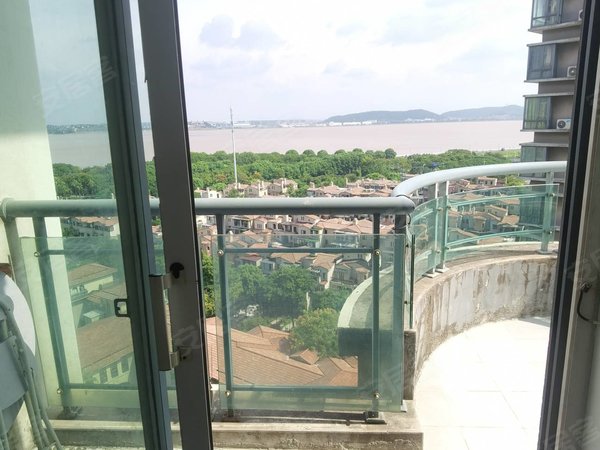 杭州钱塘下沙江滨伊萨卡国际城(公寓住宅)江滨地铁口00米 三花产业园