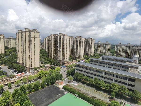 上海闵行浦江永康城欣康苑永康城两房毛坯出租,看房随时,有钥匙,周边