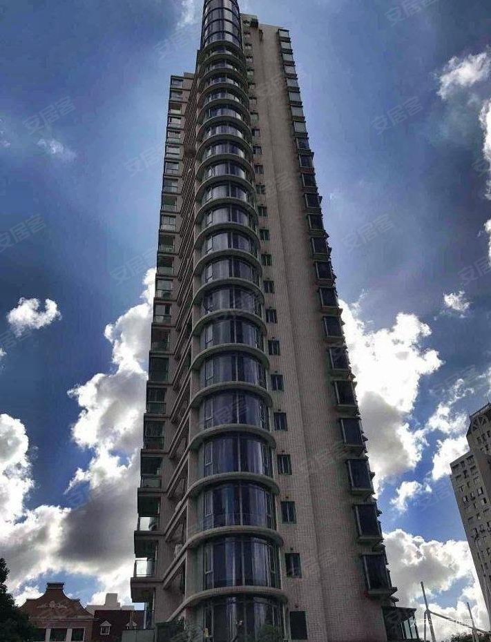 静安凤凰苑3室2厅2卫144.95㎡南北1668万