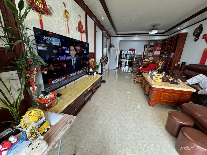 泰基巴黎春天3室2厅2卫113㎡南63万
