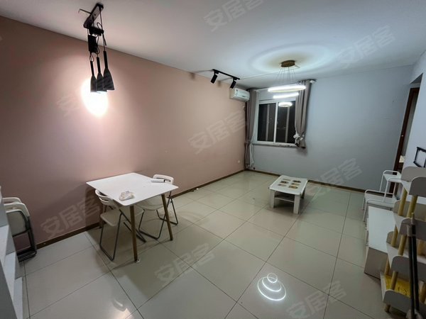 南京建邺江心洲洲岛家园绿洲苑急租 河西奥体江心洲洲岛家园精装三房