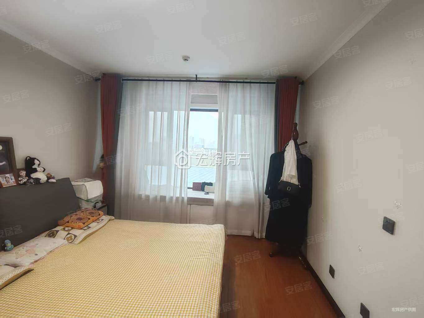 中海河山郡3室2厅2卫128㎡南北159万