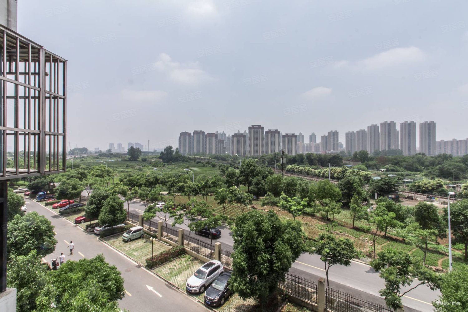 买油坊新城就找我杨子龙小区房子我都有价格便宜收费也便宜的