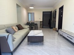 阳江阳春春城镇红旗路旁边,滨江府精装3房出租,近市场学校,拎包入住。出租房源真实图片