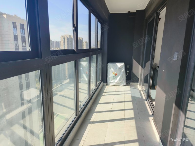 大成郡专做!二期珑耀华庭96平精装楼层好 看房联系