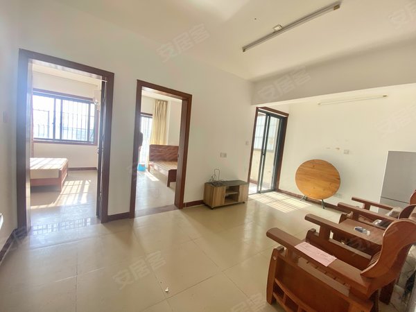 南宁西乡塘北大路惠民安居边阳苑朝阳精装两房,三大阳台,一线江景