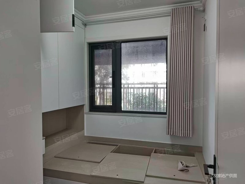 融创金地童话森林3室2厅2卫108㎡南北125万