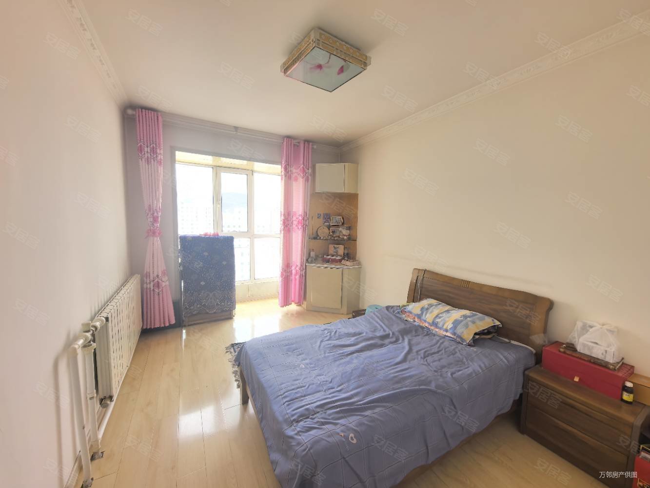 青藏铁路花园3室2厅2卫127㎡南北75万