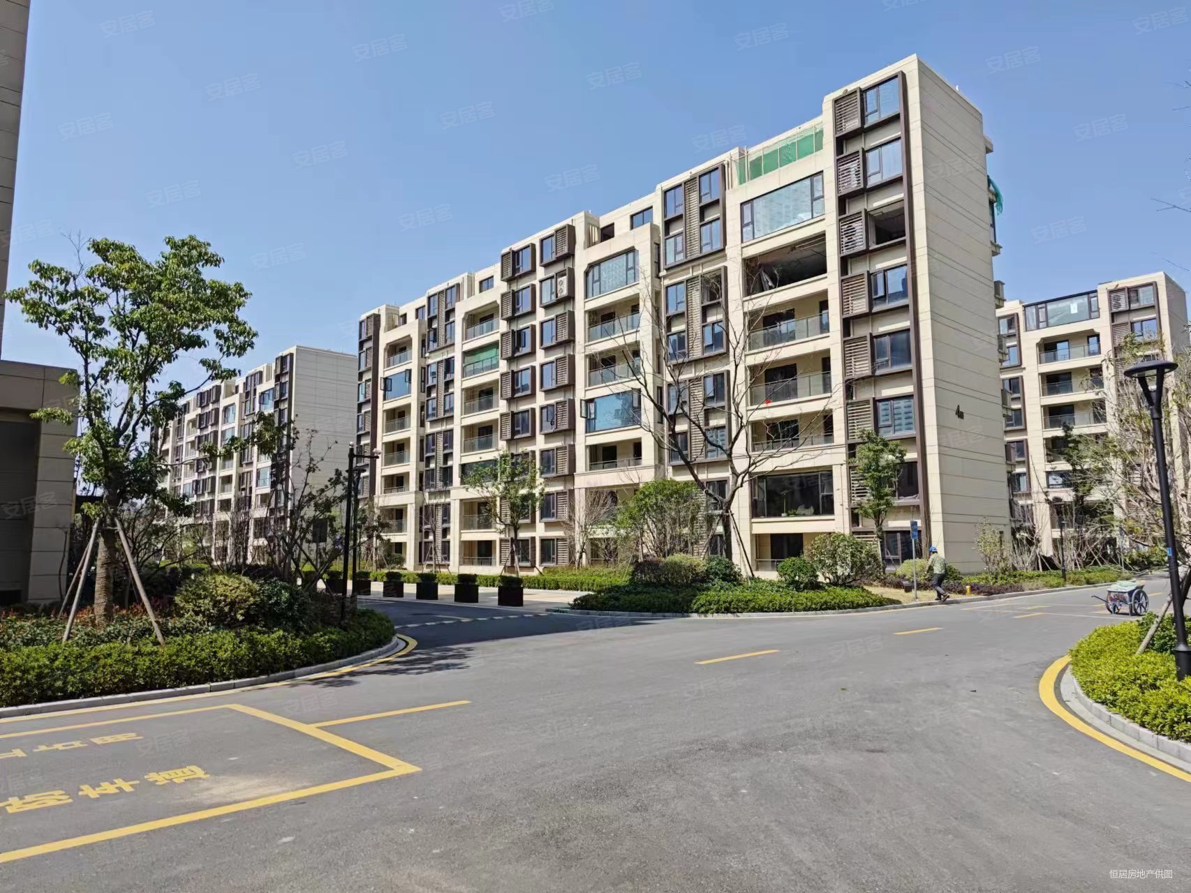 悦山府专家余姚中轴洋房四房两厅两卫带一车位四开间朝南