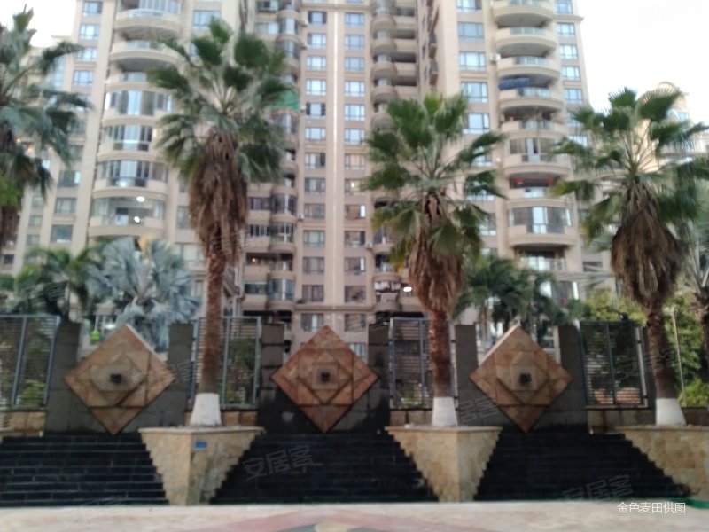 南向采光好 有电梯 商品房 精装好房 临地铁,中骏蓝湾半岛二手房,458