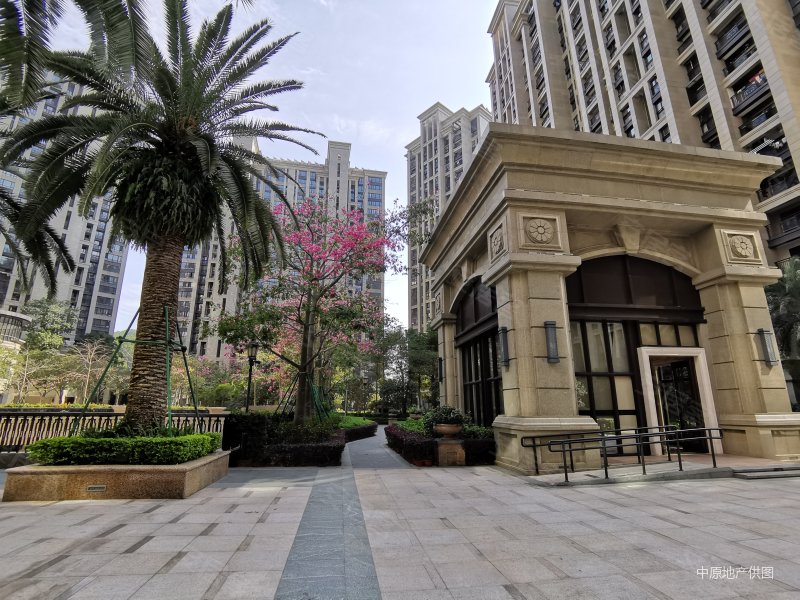 山语清晖花园4室2厅3卫212㎡东西2250万