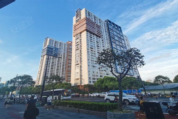 上海二手房 畅园 > 杨莹解读畅园小区设施美凯龙爱家新华路店 特色