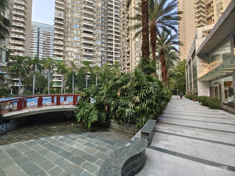 (海怡东方)200万豪装南北通41房,小高层,客厅出阳台,海怡东方花园二手