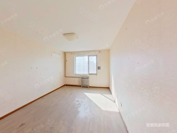 天通苑西一区南北三居商品房满五年楼层高采光好