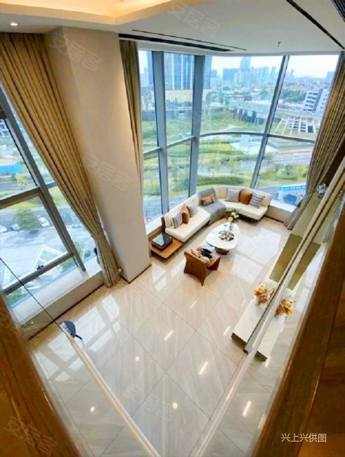 市区(高端公寓急售丨真实租金4千)精装全配丨赠车位拎包入住,金牛万达