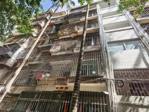 珠海香洲吉大吉大新村吉大巴士站附近3房景园小里 全新精装3房 像住